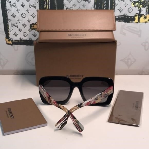 NEW AUTHENTIC Black Square Sunglasses BE4284 3809 main image 10